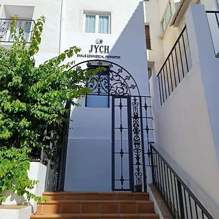 Cozy In Puerto Banus, Apartment *